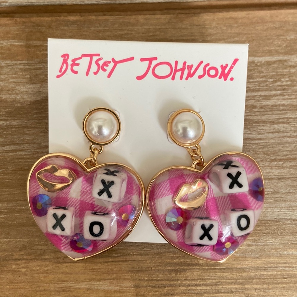 Betsey Johnson Heart hugs & kisses earrings